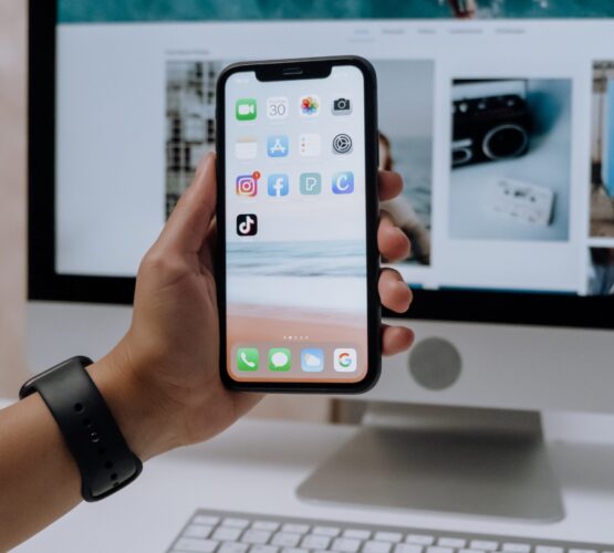 mobil phone on a monitor for web design
